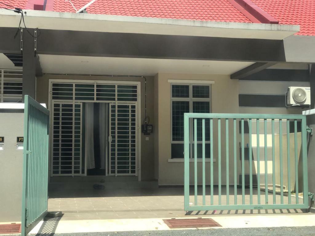 Z&M Homestay Jertih المظهر الخارجي الصورة